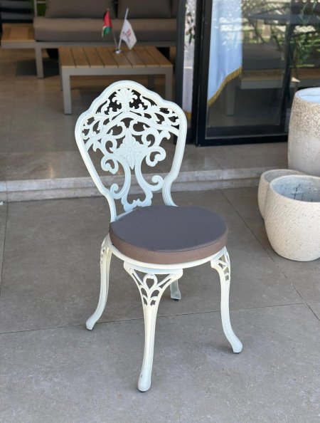 كرسي ألمنيوم