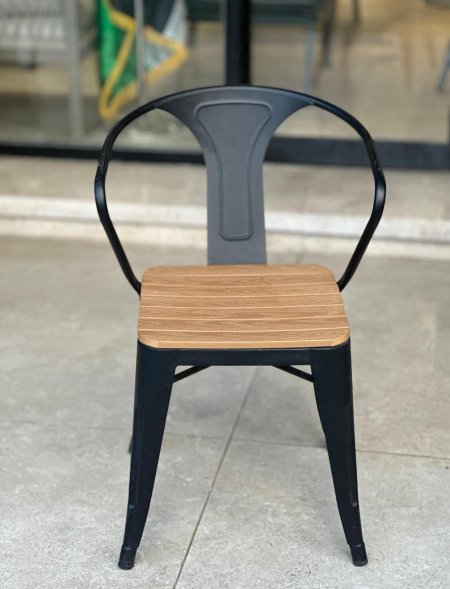 كرسي ألمنيوم