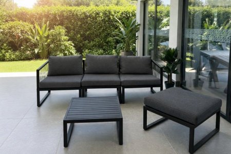 جلسة ألمنيوم خارجية (Outdoor aluminum seating)