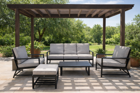 جلسة ألمنيوم خارجية (Outdoor aluminum seating)