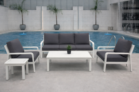 جلسة ألمنيوم خارجية (Outdoor aluminum seating)