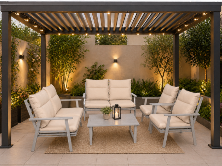 جلسة ألمنيوم خارجية (Outdoor aluminum seating)